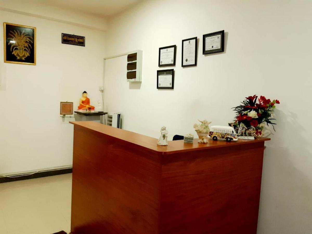 Kanora Lake Resort Maharagama Ngoại thất bức ảnh